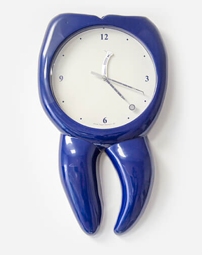 Orologio dente blu